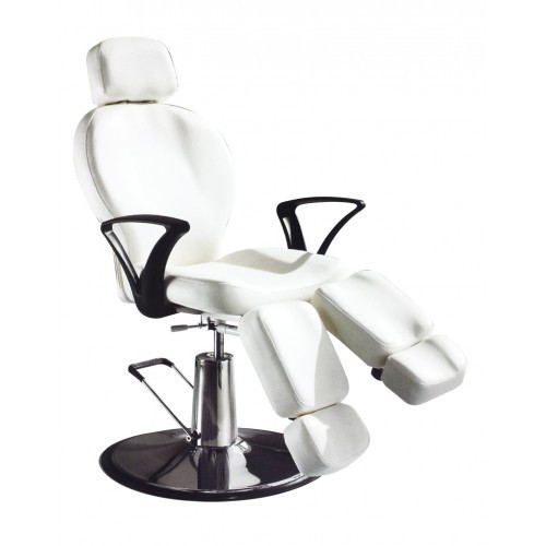 estetista poltrona per pedicure